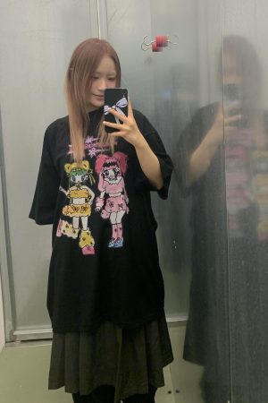 Summer Graffiti Artist Design Loose Fit Cotton Short Sleeve T-Shirt - Trendy Casual Wear for 90s and Y2K Style