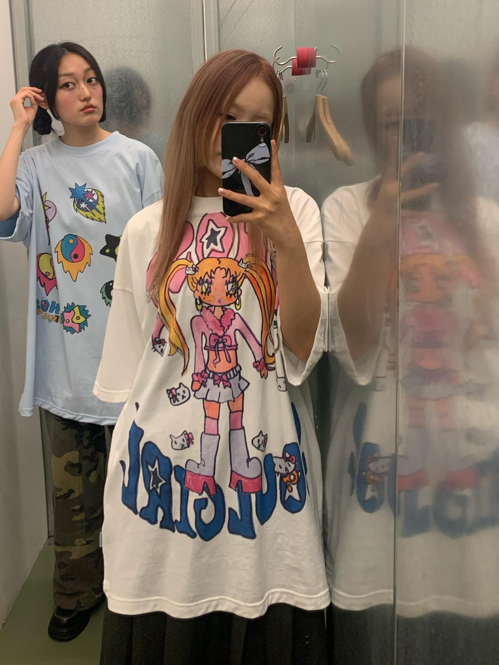 Summer Graffiti Artist Design Loose Fit Cotton Short Sleeve T-Shirt - Trendy Casual Wear for 90s and Y2K Style Summer Graffiti Artist Design Loose Fit Cotton Short Sleeve T-Shirt - Trendy Casual Wear for 90s and Y2K Style