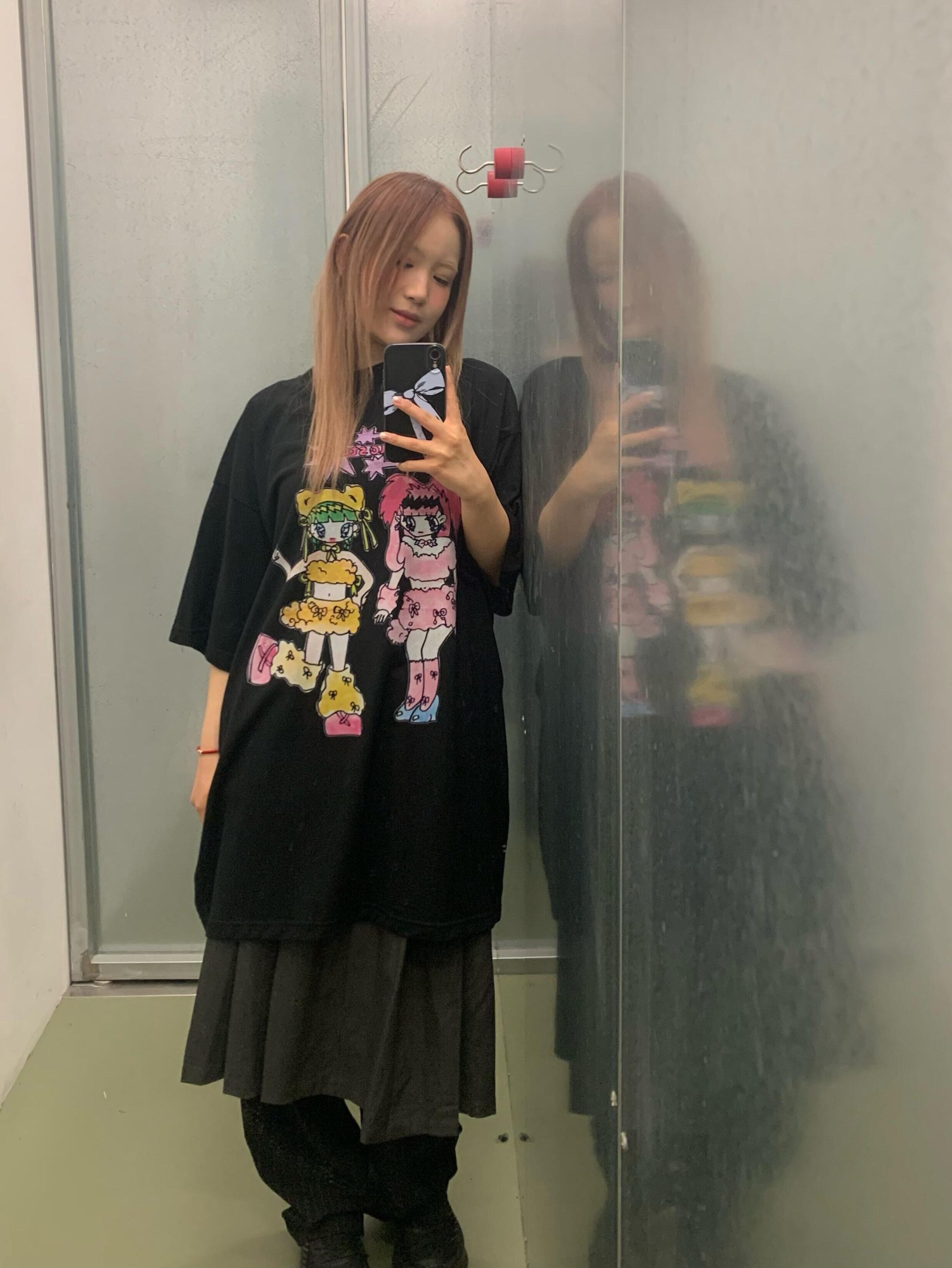 Summer Graffiti Artist Design Loose Fit Cotton Short Sleeve T-Shirt - Trendy Casual Wear for 90s and Y2K Style Summer Graffiti Artist Design Loose Fit Cotton Short Sleeve T-Shirt - Trendy Casual Wear for 90s and Y2K Style