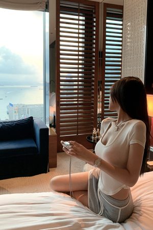 Summer Loose Fit T-Shirt for Women, Big Bust Slim Waist, Self-Reserved Design, Soft Tencel Top, Perfect for Casual Y2K Style