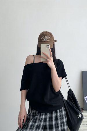 Summer Off-Shoulder Loose Fit Two-Way T-Shirt for Women - Slim-Fit Short Sleeve Top in Sun Grapefruit - Casual 90s Style