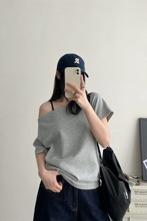Summer Off-Shoulder Loose Fit Two-Way T-Shirt for Women - Slim-Fit Short Sleeve Top in Sun Grapefruit - Casual 90s Style