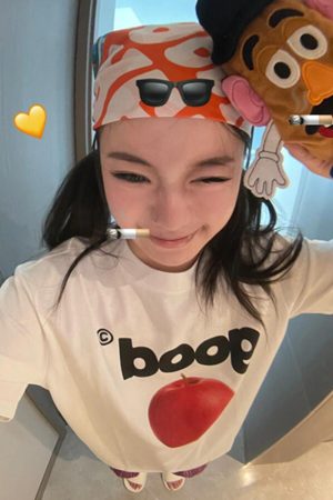 Summer Oversized Apple Print T-Shirt for Women - Casual Round Neck Heavyweight Short Sleeve Top, American Style Fashion