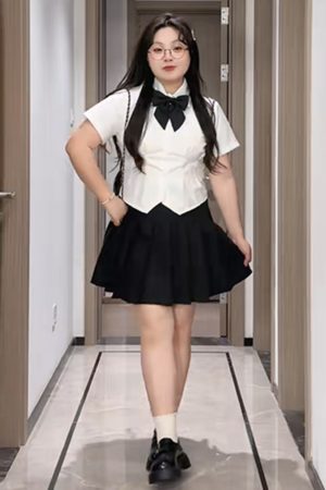 Summer Two-Piece Set for Women - Flattering Pleated Skirt &é®è‚‰ Shirt, Age-Reducing College Style JK Uniform, Perfect for Curvy Figures