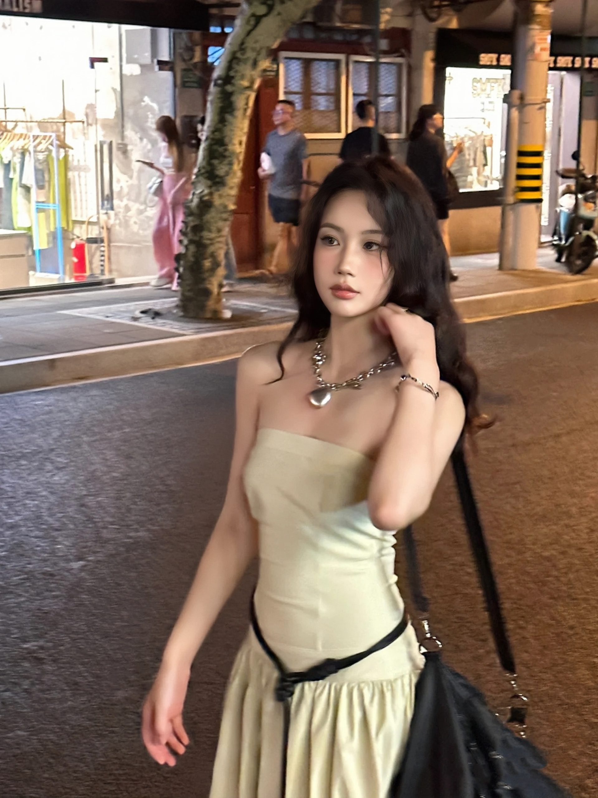 Summer Vintage Nylon Strapless Dress for Women - High-End French Style, Elegant and Chic for a Perfect Summer Look Summer Vintage Nylon Strapless Dress for Women - High-End French Style, Elegant and Chic for a Perfect Summer Look