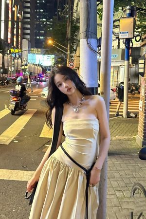 Summer Vintage Nylon Strapless Dress for Women - High-End French Style, Elegant and Chic for a Perfect Summer Look