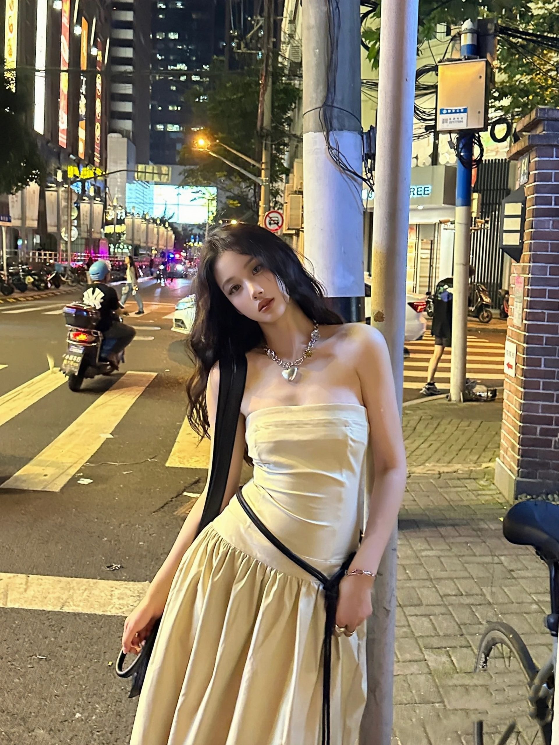 Summer Vintage Nylon Strapless Dress for Women - High-End French Style, Elegant and Chic for a Perfect Summer Look Summer Vintage Nylon Strapless Dress for Women - High-End French Style, Elegant and Chic for a Perfect Summer Look