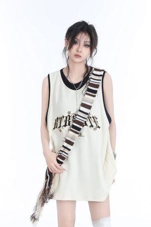 Summer Women's Loose Sports Sleeveless Top - Embroidered Fake Two-Piece Vest with Sit and Eat Until the Mountains Are Empty Design