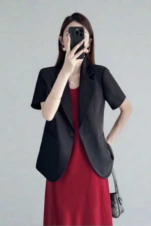 Summer Women's Short-Sleeved Suit Jacket in White and Black, High-End Loose Fit Blazer for Slimming Casual Style