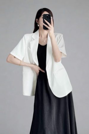 Summer Women's Short-Sleeved Suit Jacket in White and Black, High-End Loose Fit Blazer for Slimming Casual Style