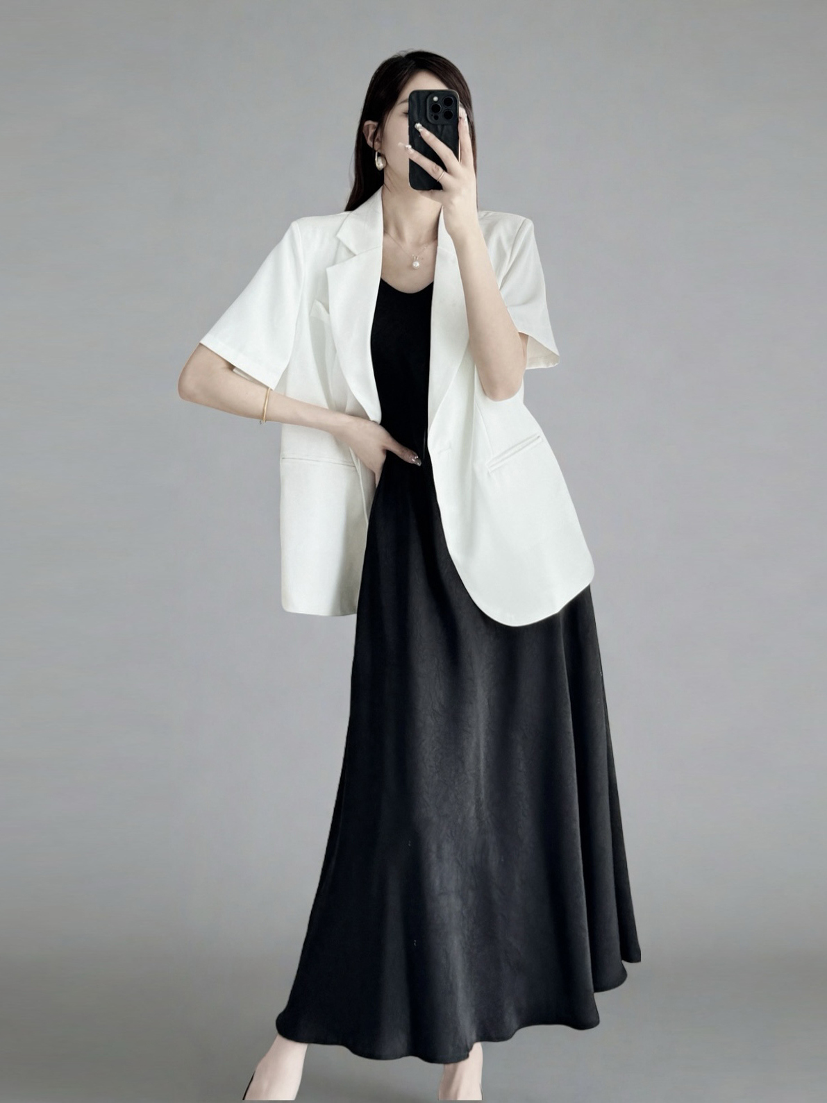 Summer Women's Short-Sleeved Suit Jacket in White and Black, High-End Loose Fit Blazer for Slimming Casual Style Summer Women's Short-Sleeved Suit Jacket in White and Black, High-End Loose Fit Blazer for Slimming Casual Style