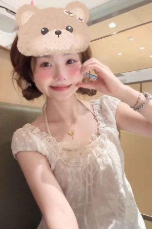 Summer Women's White Square Neck T-Shirt with Lace Spliced Puff Sleeves - French Style Sweet Fashion Top