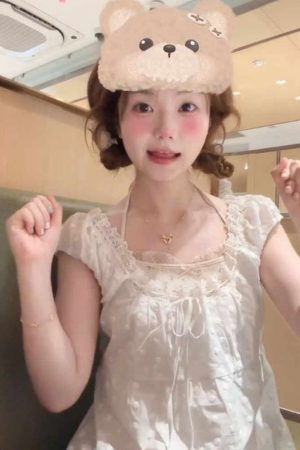 Summer Women's White Square Neck T-Shirt with Lace Spliced Puff Sleeves - French Style Sweet Fashion Top