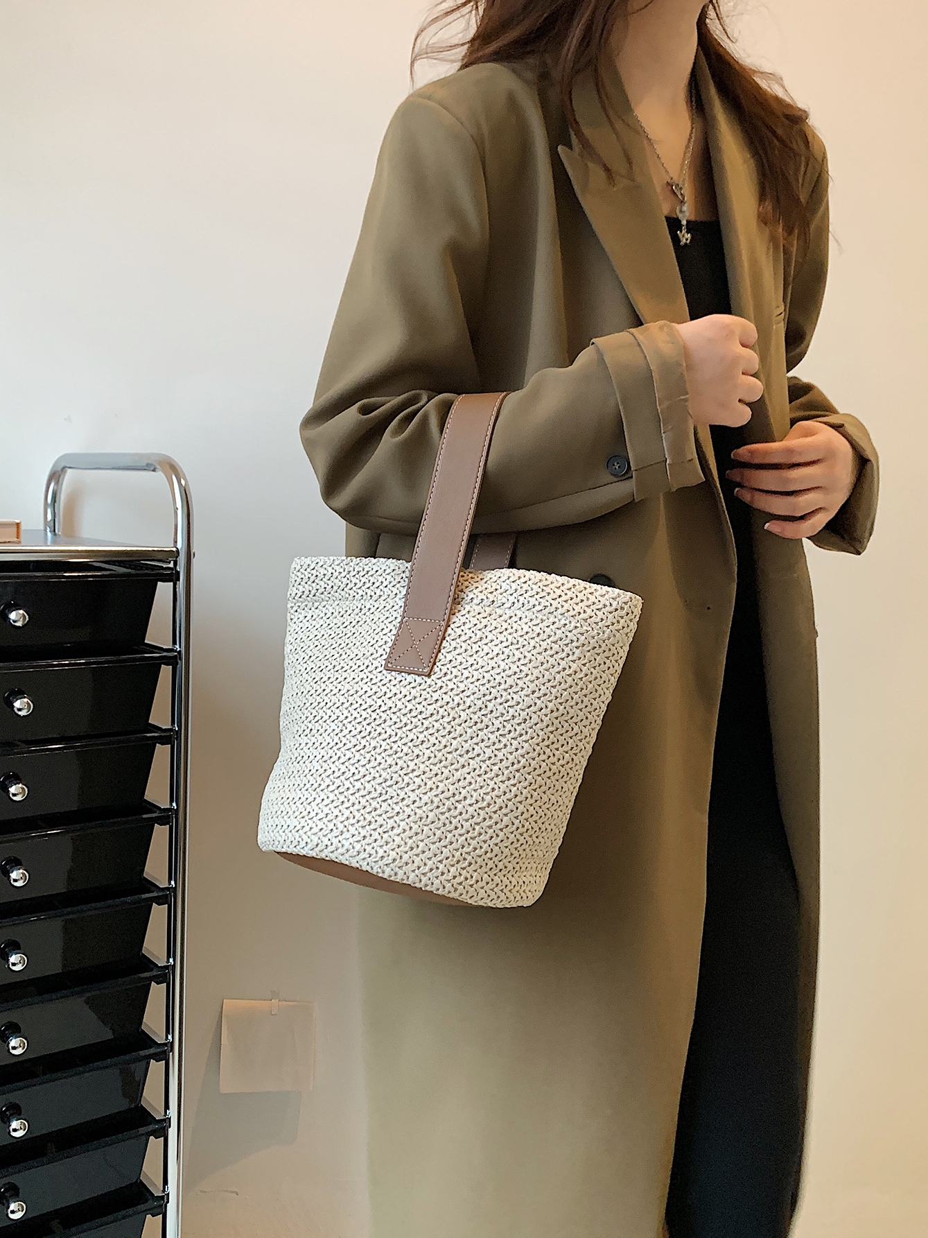 Summer Woven Straw Bucket Bag for Women - 2025 Stylish Beach Handbag, Vacation Essential, Small Tote for Girls Summer Woven Straw Bucket Bag for Women - 2025 Stylish Beach Handbag, Vacation Essential, Small Tote for Girls