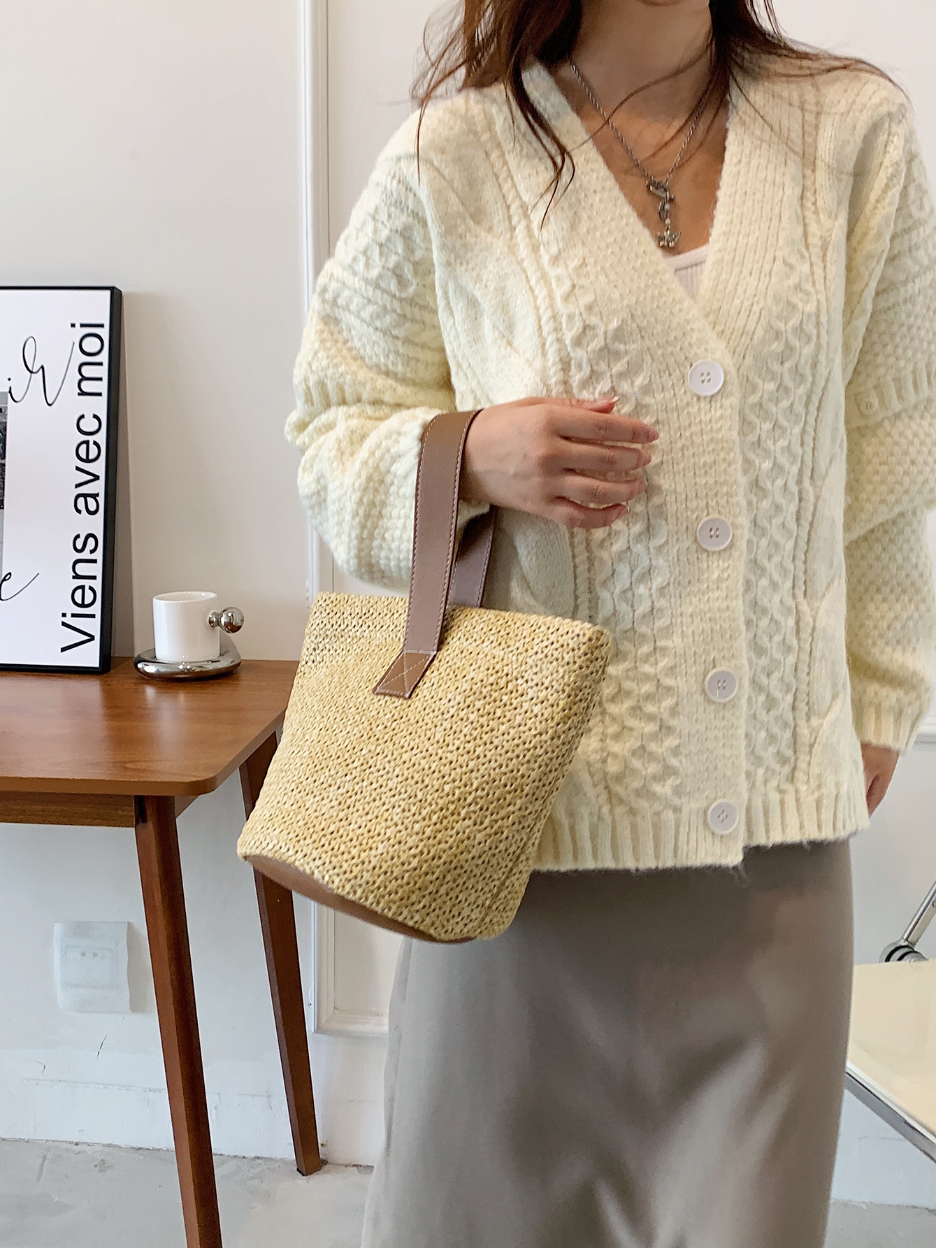 Summer Woven Straw Bucket Bag for Women - 2025 Stylish Beach Handbag, Vacation Essential, Small Tote for Girls Summer Woven Straw Bucket Bag for Women - 2025 Stylish Beach Handbag, Vacation Essential, Small Tote for Girls