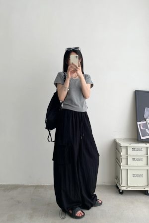 Sun Grapefruit Oversized Pleated Short-Sleeve T-Shirt for Women - Summer Fitted U-Neck White Top in Trendy Korean Style
