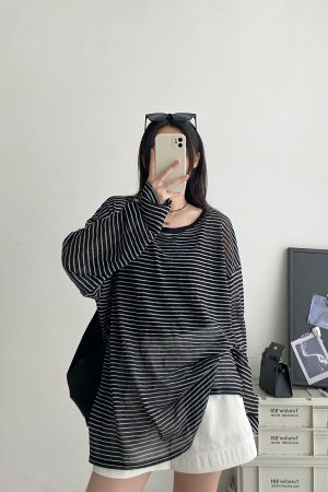 Sun Protection Striped Round Neck Long Sleeve Knitted T-Shirt for Women - Summer Loose Thin Cardigan in Korean Style