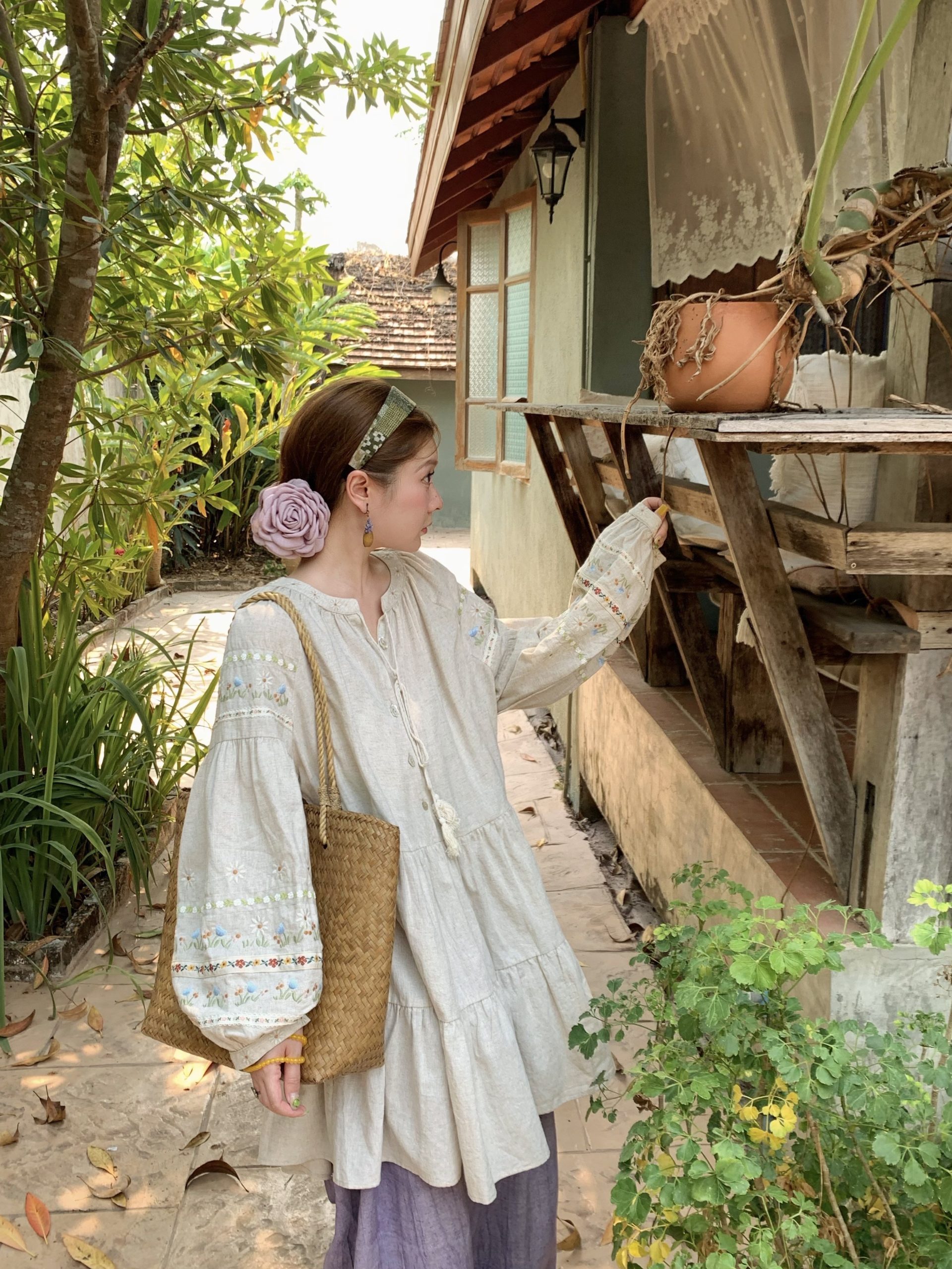 Sunny Brew Daisy Retro Linen Cotton Embroidered Long Sleeve Dress for Women - Spring Loose A-Line Maxi Dress, Vintage Style Sunny Brew Daisy Retro Linen Cotton Embroidered Long Sleeve Dress for Women - Spring Loose A-Line Maxi Dress, Vintage Style