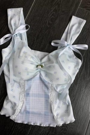 Sweet Floral Camisole for Women with Chest Pads - Summer Chic Short Fitted Sleeveless Top, Perfect for 90s and Y2K Style