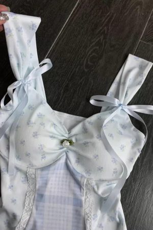 Sweet Floral Camisole for Women with Chest Pads - Summer Chic Short Fitted Sleeveless Top, Perfect for 90s and Y2K Style