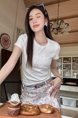 Sweet Round Neck Bow Tie Embroidered Short Sleeve T-Shirt for Women - Light Fabric Slim Fit Summer Top, Perfect for Y2K Style