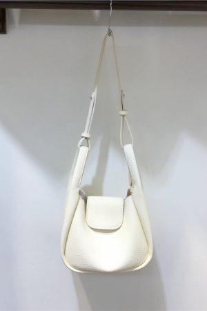 Textured Commuter Women's Handheld Vegetable Basket Bag - Stylish Water Bucket Shoulder Crossbody Tote for Everyday Use