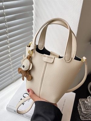 Textured Women's Handbag - Versatile Crossbody Bucket Bag for Spring/Summer 2025 Fashion