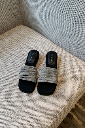 Thick-Heeled Water Drill Slippers for Women, Summer 2025 Mid-Heel Sandals, Stylish One-Word Design for Skirts and Casual Outfits