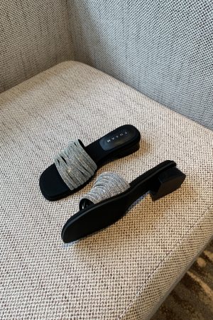 Thick-Heeled Water Drill Slippers for Women, Summer 2025 Mid-Heel Sandals, Stylish One-Word Design for Skirts and Casual Outfits