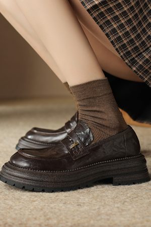 Thick-Soled Handcrafted Sheepskin Lazy Loafers for Women - College Style Leather Flats, Non-Luxury Parisian Design