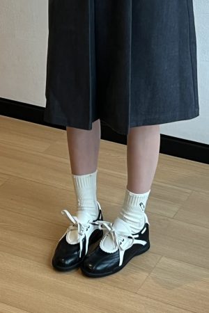 Thick-Soled Sporty Mary Jane Shoes for Women - Color-Blocked Retro Lace-Up Casual Footwear, Round-Toe Comfort