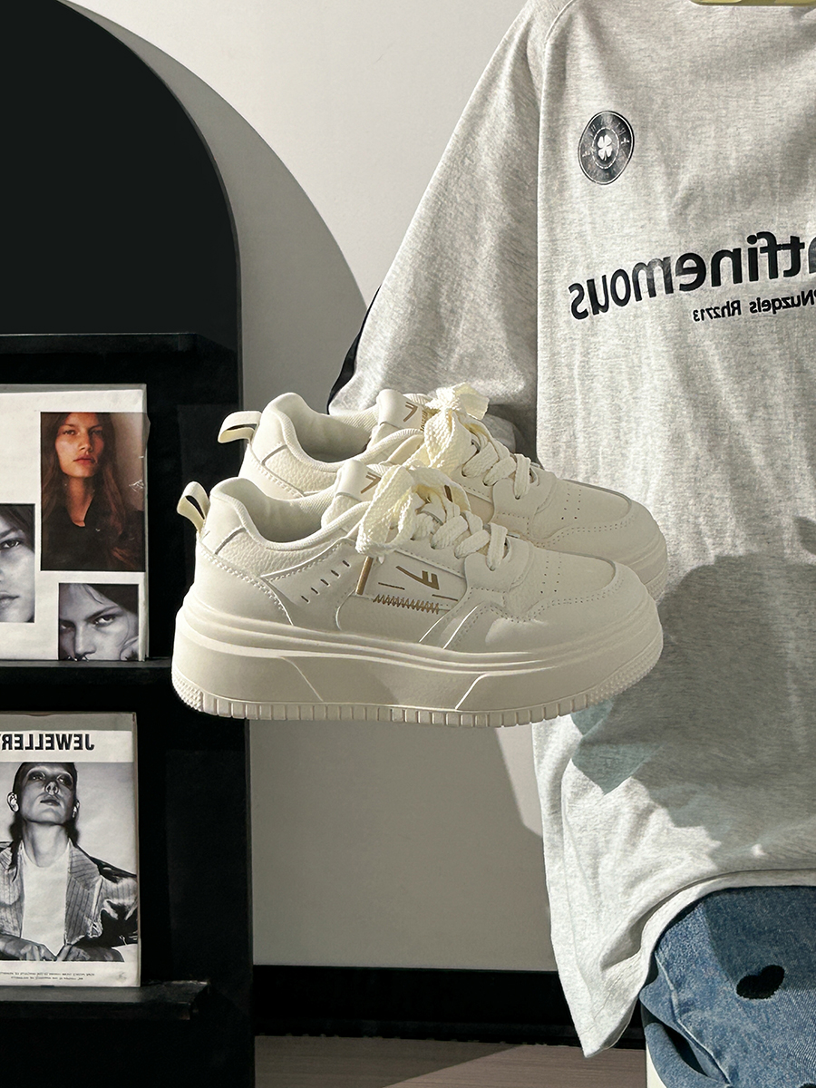 Thick-Soled White Bread Loaf Shoes for Women - Breathable, Versatile Spring/Summer Style, Height-Increasing Platform Sneakers Thick-Soled White Bread Loaf Shoes for Women - Breathable, Versatile Spring/Summer Style, Height-Increasing Platform Sneakers