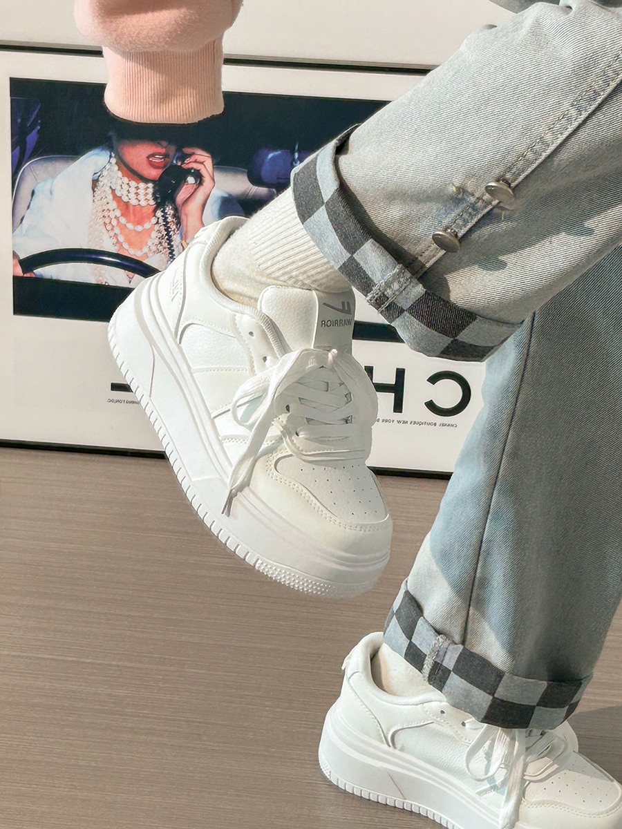 Thick-Soled White Bread Loaf Shoes for Women - Breathable, Versatile Spring/Summer Style, Height-Increasing Platform Sneakers Thick-Soled White Bread Loaf Shoes for Women - Breathable, Versatile Spring/Summer Style, Height-Increasing Platform Sneakers