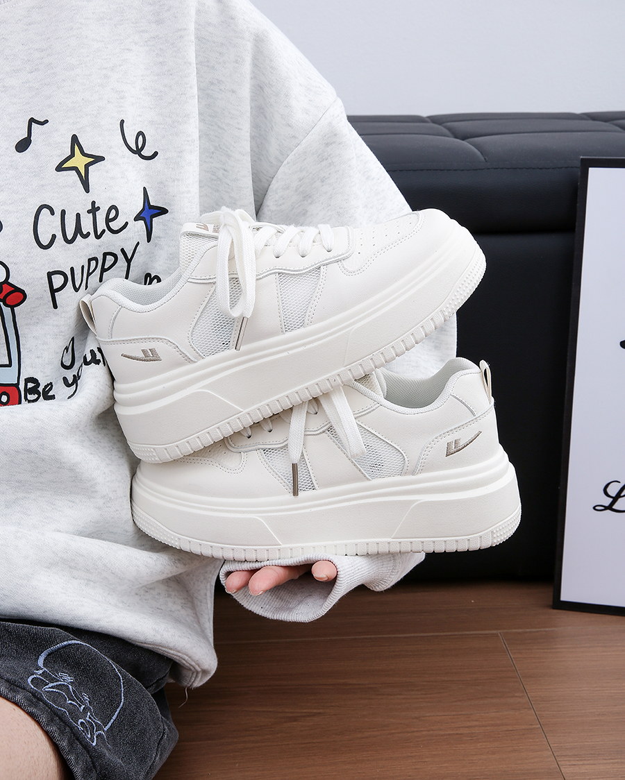 Thick-Soled White Bread Loaf Shoes for Women - Breathable, Versatile Spring/Summer Style, Height-Increasing Platform Sneakers Thick-Soled White Bread Loaf Shoes for Women - Breathable, Versatile Spring/Summer Style, Height-Increasing Platform Sneakers