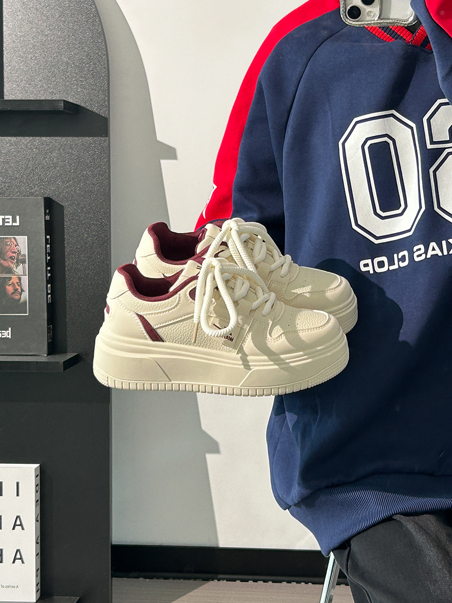 Thick-Soled White Bread Loaf Shoes for Women - Breathable, Versatile Spring/Summer Style, Height-Increasing Platform Sneakers Thick-Soled White Bread Loaf Shoes for Women - Breathable, Versatile Spring/Summer Style, Height-Increasing Platform Sneakers