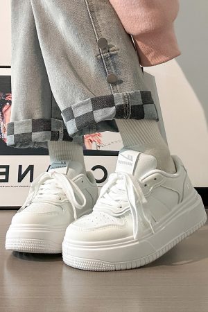 Thick-Soled White Bread Loaf Shoes for Women - Breathable, Versatile Spring/Summer Style, Height-Increasing Platform Sneakers