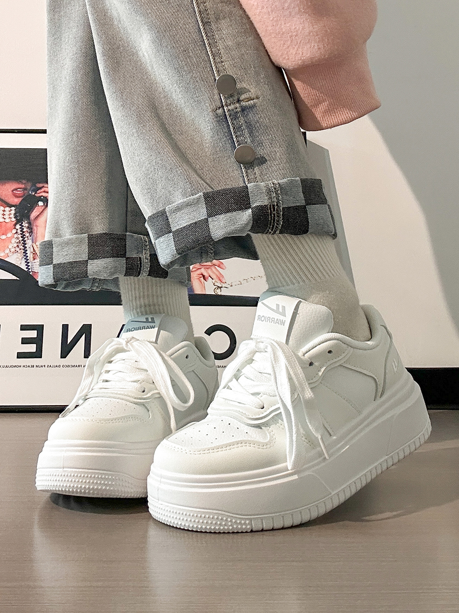 Thick-Soled White Bread Loaf Shoes for Women - Breathable, Versatile Spring/Summer Style, Height-Increasing Platform Sneakers Thick-Soled White Bread Loaf Shoes for Women - Breathable, Versatile Spring/Summer Style, Height-Increasing Platform Sneakers