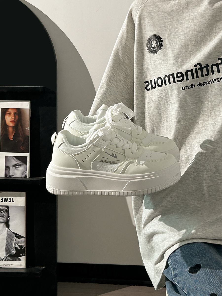 Thick-Soled White Bread Loaf Shoes for Women - Breathable, Versatile Spring/Summer Style, Height-Increasing Platform Sneakers Thick-Soled White Bread Loaf Shoes for Women - Breathable, Versatile Spring/Summer Style, Height-Increasing Platform Sneakers