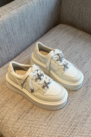 Thick-Soled White Sneakers for Women - 2025 Spring Platform Lace-Up Casual Skate Shoes, Lightweight and Versatile Height-Increasing Style