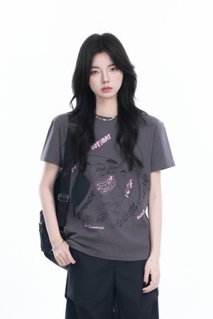 Trendy American Retro Short-Sleeve Cropped T-Shirt for Women â€“ Stylish Petites, Y2K Fashion Essential