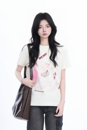 Trendy American Retro Short-Sleeve Cropped T-Shirt for Women â€“ Stylish Petites, Y2K Fashion Essential