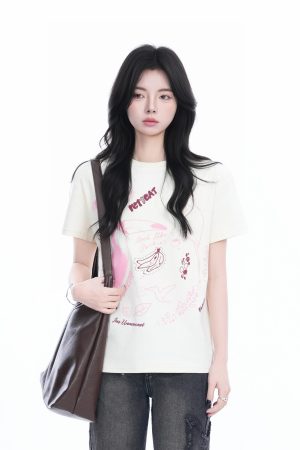 Trendy American Retro Short-Sleeve Cropped T-Shirt for Women â€“ Stylish Petites, Y2K Fashion Essential