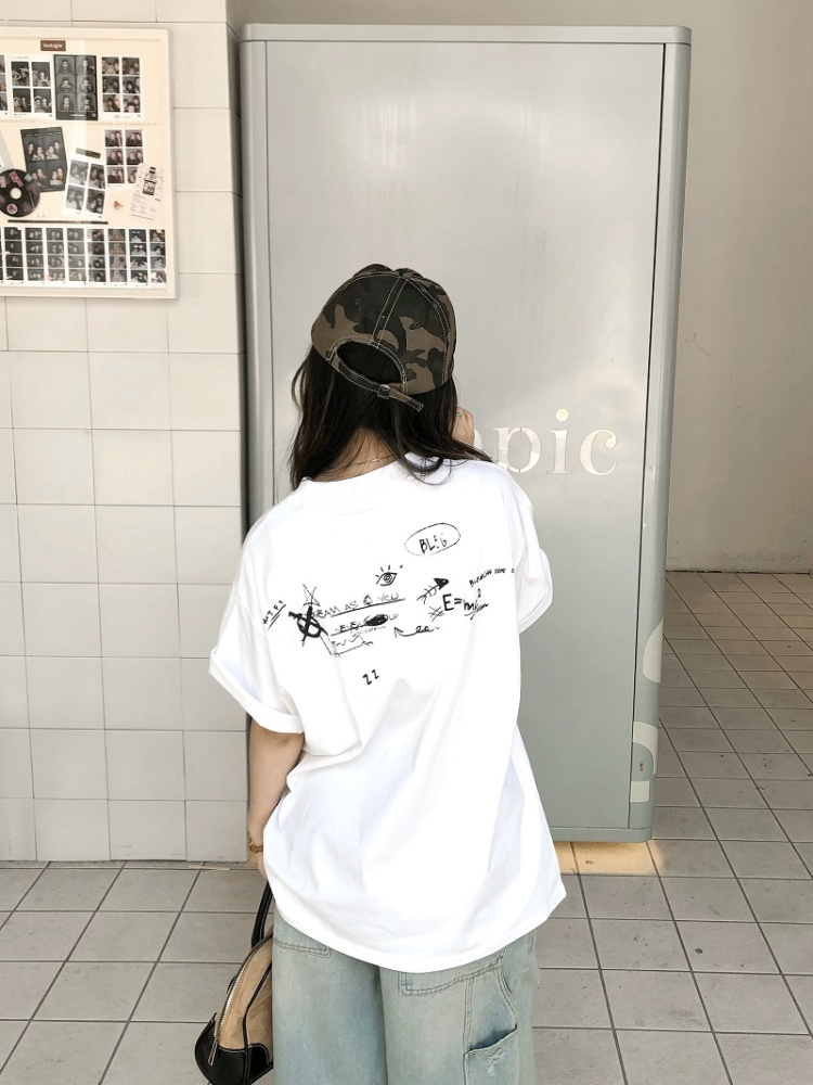 Trendy American Style All-Over Print Bullet Letter Short-Sleeve T-Shirt for Men and Women - Summer Loose Fit Couple Tee Trendy American Style All-Over Print Bullet Letter Short-Sleeve T-Shirt for Men and Women - Summer Loose Fit Couple Tee