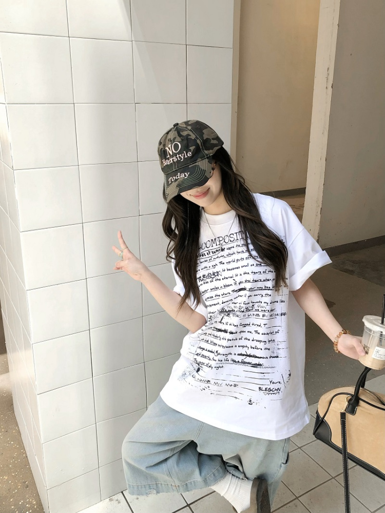 Trendy American Style All-Over Print Bullet Letter Short-Sleeve T-Shirt for Men and Women - Summer Loose Fit Couple Tee Trendy American Style All-Over Print Bullet Letter Short-Sleeve T-Shirt for Men and Women - Summer Loose Fit Couple Tee