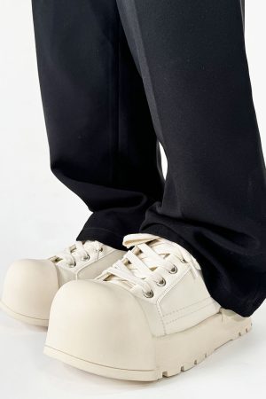 Trendy Black Knight Mickey Sneakers for Men, High Street Shell Toe Shoes, 90s Inspired Couple Fat Bread Sneakers