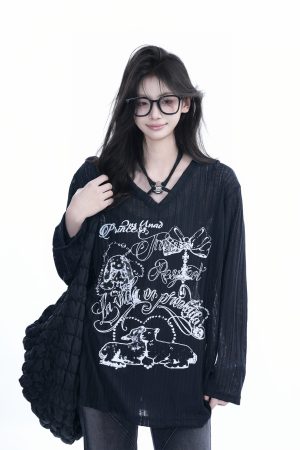 Trendy Black Long Sleeve Graffiti Neck-Covering Sunscreen Shirt for Women - Sweet Cool Spicy Girl Style