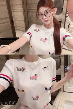 Trendy Casual Knitted Small Dog T-Shirt - Fashionable Pet Apparel for Stylish Dogs