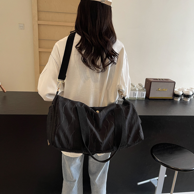 Trendy Casual Lightweight Summer Travel Handbag - Perfect for Short Trips & Fitness Activities Trendy Casual Lightweight Summer Travel Handbag - Perfect for Short Trips & Fitness Activities