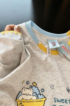 Trendy Color-Block Embroidered Cute Cat Short Sleeve T-Shirt for Women - Summer Fashion Must-Have