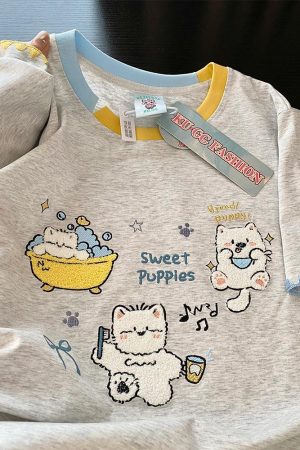 Trendy Color-Block Embroidered Cute Cat Short Sleeve T-Shirt for Women - Summer Fashion Must-Have